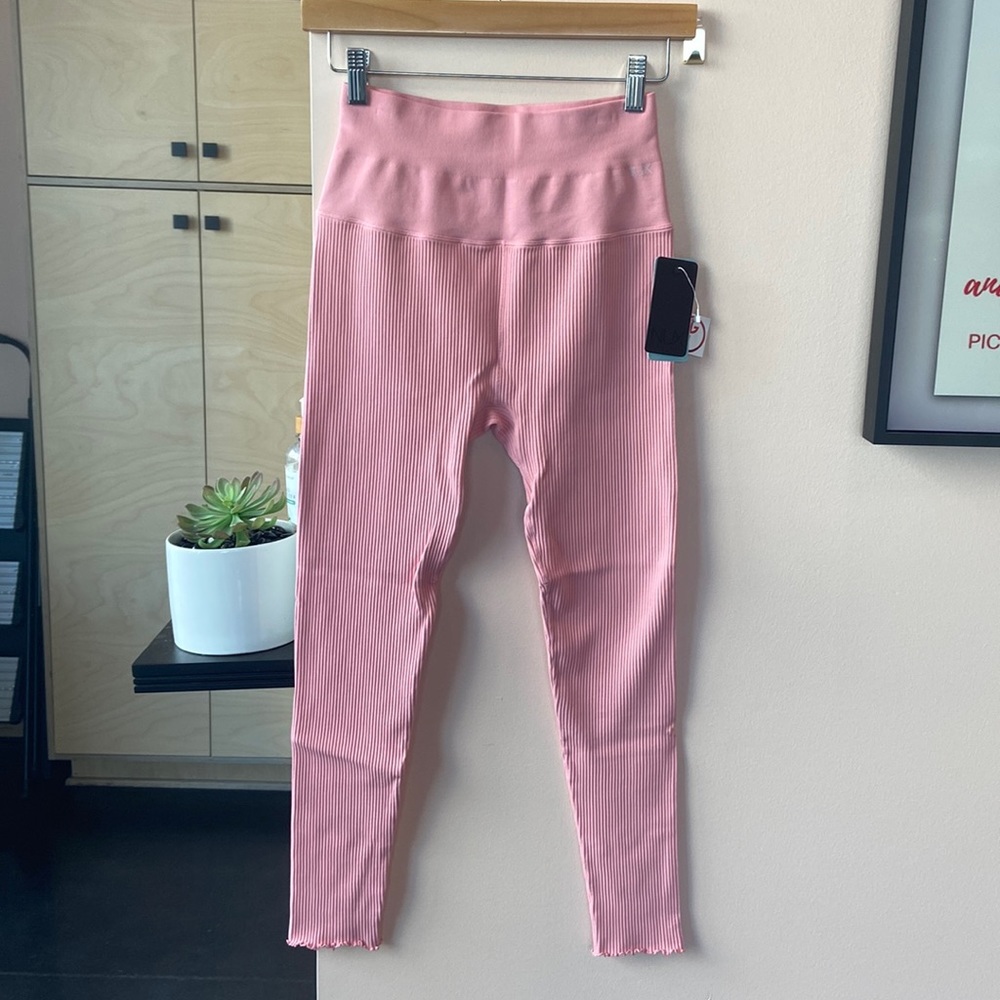 NUX For the Frill 7/8 Leggings - Sugar Rose